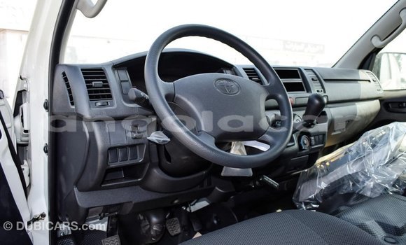 Acheter Import Voiture Toyota Hiace Blanc à Import - Dubai, Province de Bengo Acheter Import Voiture Toyota Hiace Blanc à Import - Dubai, Province de Bengo
