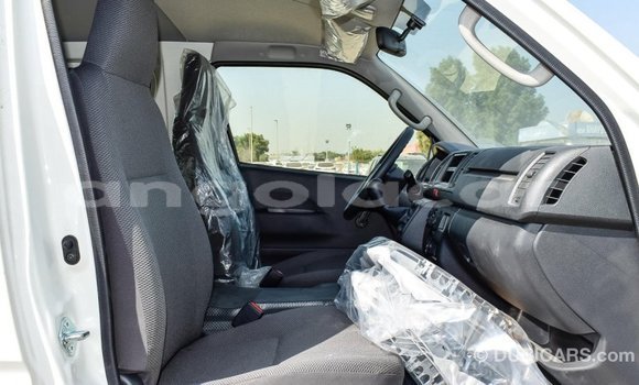 Acheter Import Voiture Toyota Hiace Blanc à Import - Dubai, Province de Bengo Acheter Import Voiture Toyota Hiace Blanc à Import - Dubai, Province de Bengo