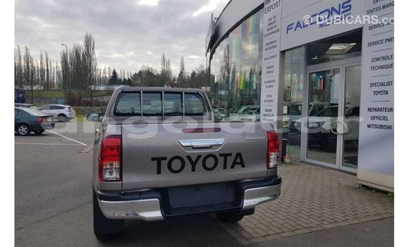 Buy Import Toyota Hilux Brown Car in Import - Dubai in Bengo Province Buy Import Toyota Hilux Brown Car in Import - Dubai in Bengo Province