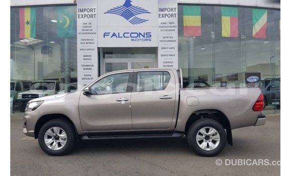 Buy Import Toyota Hilux Brown Car in Import - Dubai in Bengo Province Buy Import Toyota Hilux Brown Car in Import - Dubai in Bengo Province