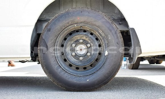 Acheter Import Voiture Toyota Hiace Blanc à Import - Dubai, Province de Bengo Acheter Import Voiture Toyota Hiace Blanc à Import - Dubai, Province de Bengo