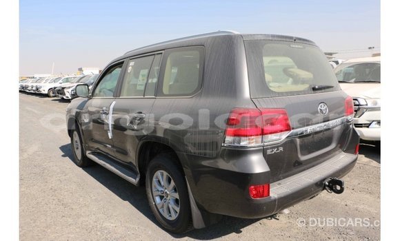 Acheter Import Voiture Toyota Land Cruiser Noir à Import - Dubai, Province de Bengo Acheter Import Voiture Toyota Land Cruiser Noir à Import - Dubai, Province de Bengo