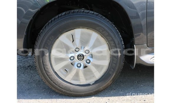 Acheter Import Voiture Toyota Land Cruiser Noir à Import - Dubai, Province de Bengo Acheter Import Voiture Toyota Land Cruiser Noir à Import - Dubai, Province de Bengo
