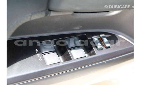 Acheter Import Voiture Toyota Land Cruiser Blanc à Import - Dubai, Province de Bengo Acheter Import Voiture Toyota Land Cruiser Blanc à Import - Dubai, Province de Bengo