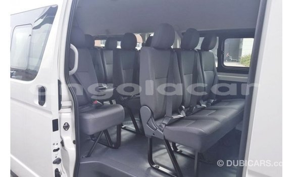 Acheter Import Voiture Toyota Hiace Blanc à Import - Dubai, Province de Bengo Acheter Import Voiture Toyota Hiace Blanc à Import - Dubai, Province de Bengo