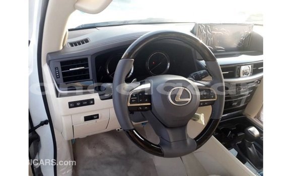 Acheter Import Voiture Lexus LX Blanc à Import - Dubai, Province de Bengo Acheter Import Voiture Lexus LX Blanc à Import - Dubai, Province de Bengo