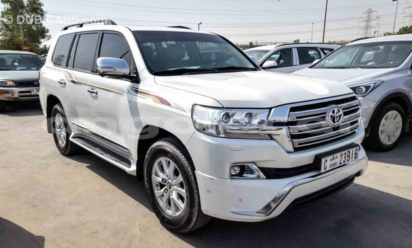 Buy Import Toyota Land Cruiser White Car in Import - Dubai in Bengo Province Buy Import Toyota Land Cruiser White Car in Import - Dubai in Bengo Province