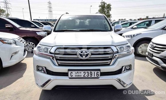 Buy Import Toyota Land Cruiser White Car in Import - Dubai in Bengo Province Buy Import Toyota Land Cruiser White Car in Import - Dubai in Bengo Province
