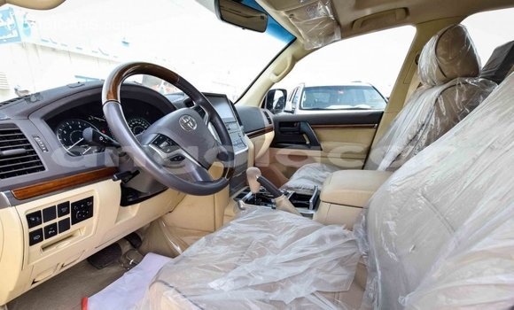 Buy Import Toyota Land Cruiser White Car in Import - Dubai in Bengo Province Buy Import Toyota Land Cruiser White Car in Import - Dubai in Bengo Province