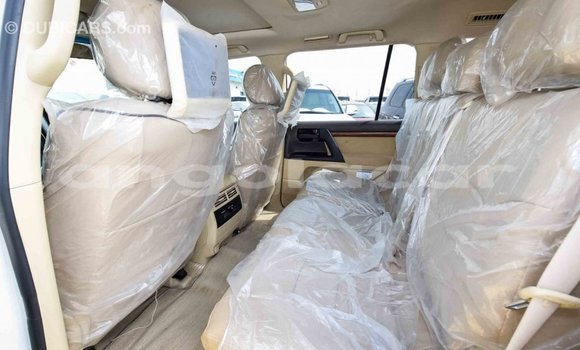 Buy Import Toyota Land Cruiser White Car in Import - Dubai in Bengo Province Buy Import Toyota Land Cruiser White Car in Import - Dubai in Bengo Province