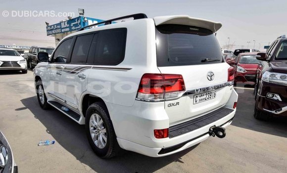 Buy Import Toyota Land Cruiser White Car in Import - Dubai in Bengo Province Buy Import Toyota Land Cruiser White Car in Import - Dubai in Bengo Province