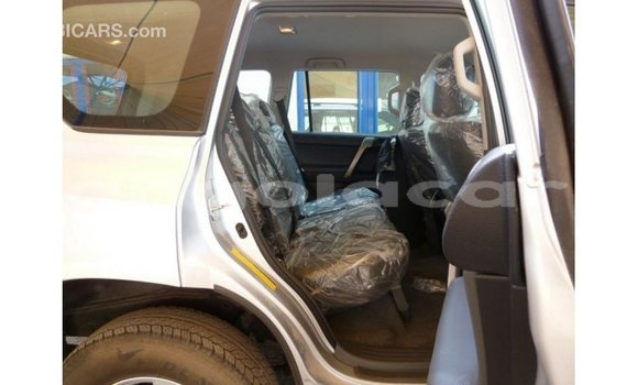 Comprar Importar Toyota Prado Outro Carro em Import - Dubai em Bengo Province Comprar Importar Toyota Prado Outro Carro em Import - Dubai em Bengo Province