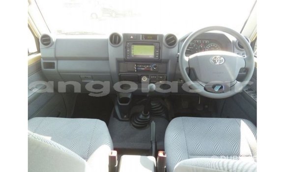 Comprar Importar Toyota Land Cruiser Bege Carro em Import - Dubai em Bengo Province Comprar Importar Toyota Land Cruiser Bege Carro em Import - Dubai em Bengo Province
