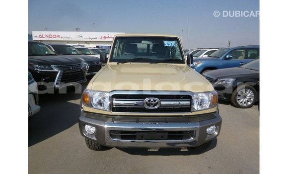 Comprar Importar Toyota Land Cruiser Bege Carro em Import - Dubai em Bengo Province Comprar Importar Toyota Land Cruiser Bege Carro em Import - Dubai em Bengo Province
