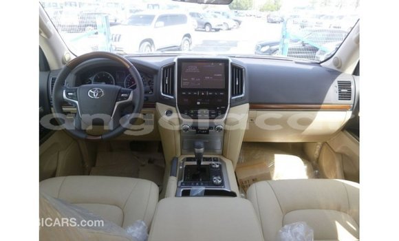 Comprar Importar Toyota Land Cruiser Outro Carro em Import - Dubai em Bengo Province Comprar Importar Toyota Land Cruiser Outro Carro em Import - Dubai em Bengo Province