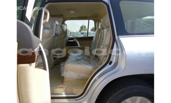 Comprar Importar Toyota Land Cruiser Outro Carro em Import - Dubai em Bengo Province Comprar Importar Toyota Land Cruiser Outro Carro em Import - Dubai em Bengo Province