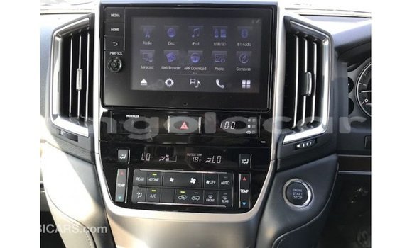 Comprar Importar Toyota Land Cruiser Branco Carro em Import - Dubai em Bengo Province Comprar Importar Toyota Land Cruiser Branco Carro em Import - Dubai em Bengo Province