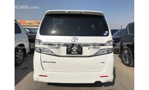 Acheter Import Voiture Toyota Vellfire Blanc à Import - Dubai, Province de Bengo Acheter Import Voiture Toyota Vellfire Blanc à Import - Dubai, Province de Bengo