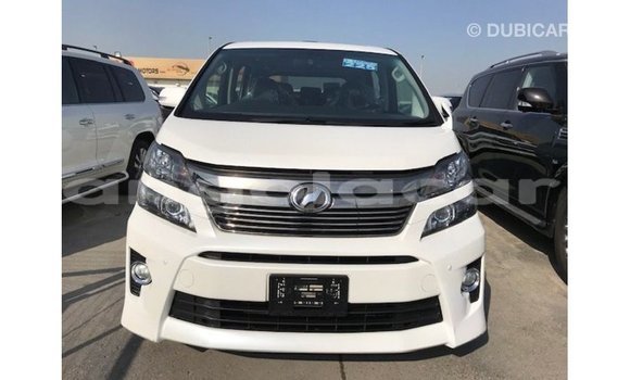 Acheter Import Voiture Toyota Vellfire Blanc à Import - Dubai, Province de Bengo Acheter Import Voiture Toyota Vellfire Blanc à Import - Dubai, Province de Bengo