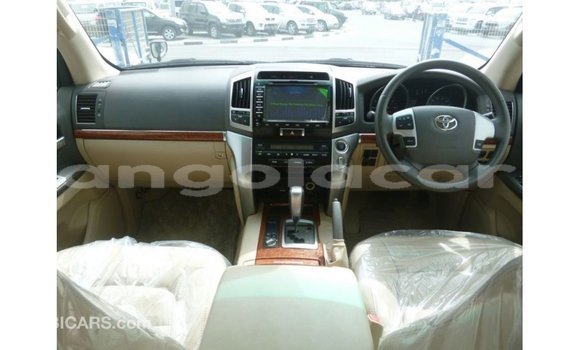 Comprar Importar Toyota Land Cruiser Preto Carro em Import - Dubai em Bengo Province Comprar Importar Toyota Land Cruiser Preto Carro em Import - Dubai em Bengo Province