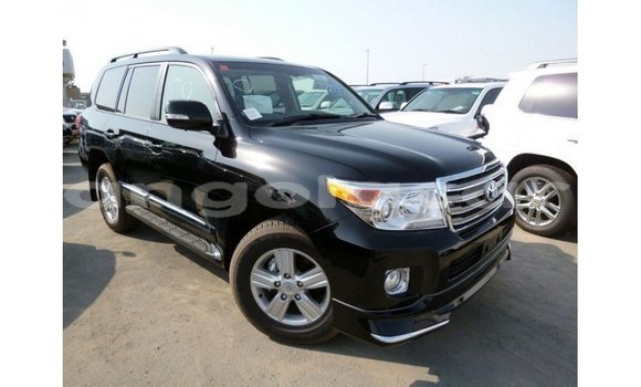 Acheter Import Voiture Toyota Land Cruiser Noir à Import - Dubai, Province de Bengo Acheter Import Voiture Toyota Land Cruiser Noir à Import - Dubai, Province de Bengo