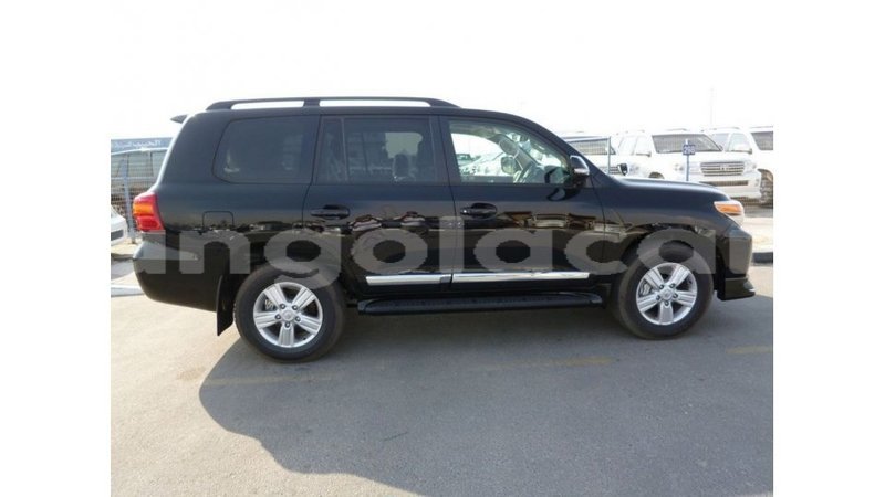 Big with watermark toyota land cruiser bengo province import dubai 7176