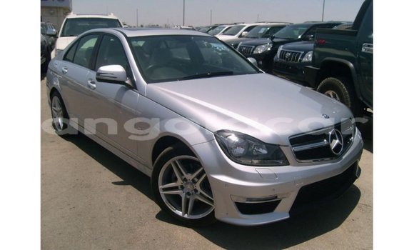 Comprar Importar Mercedes-Benz 190 Outro Carro em Import - Dubai em Bengo Province Comprar Importar Mercedes-Benz 190 Outro Carro em Import - Dubai em Bengo Province