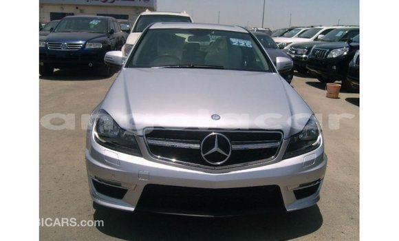 Comprar Importar Mercedes-Benz 190 Outro Carro em Import - Dubai em Bengo Province Comprar Importar Mercedes-Benz 190 Outro Carro em Import - Dubai em Bengo Province