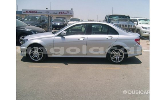 Comprar Importar Mercedes-Benz 190 Outro Carro em Import - Dubai em Bengo Province Comprar Importar Mercedes-Benz 190 Outro Carro em Import - Dubai em Bengo Province