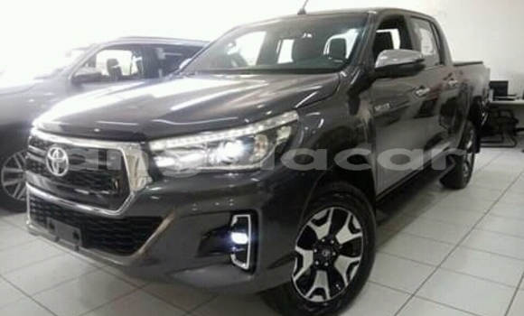 Comprar Usado Toyota Hilux Prata Carro em Luena em Moxico Comprar Usado Toyota Hilux Prata Carro em Luena em Moxico