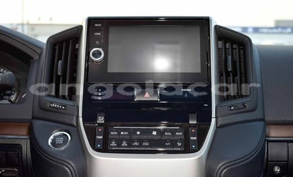 Comprar Importar Toyota Land Cruiser Branco Carro em Import - Dubai em Bengo Province Comprar Importar Toyota Land Cruiser Branco Carro em Import - Dubai em Bengo Province