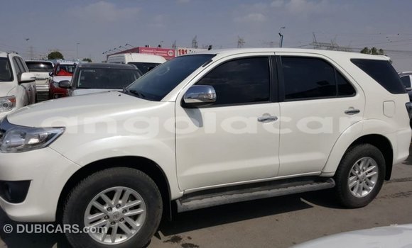 Comprar Importar Toyota Fortuner Branco Carro em Import - Dubai em Bengo Province Comprar Importar Toyota Fortuner Branco Carro em Import - Dubai em Bengo Province
