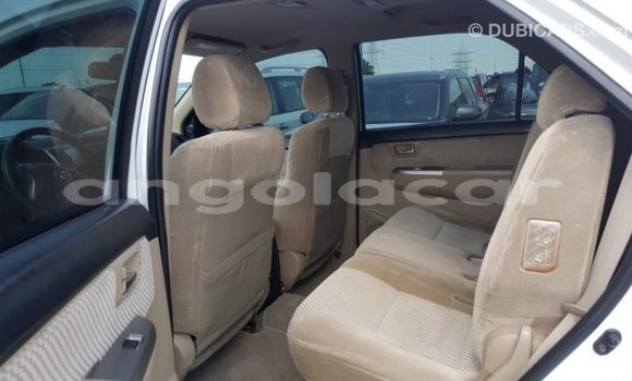 Comprar Importar Toyota Fortuner Branco Carro em Import - Dubai em Bengo Province Comprar Importar Toyota Fortuner Branco Carro em Import - Dubai em Bengo Province