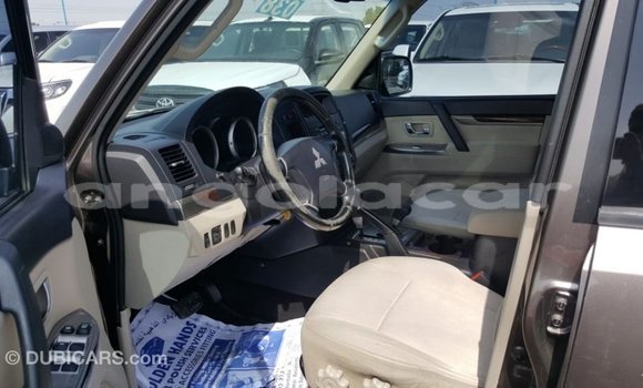 Buy Import Mitsubishi Pajero Brown Car in Import - Dubai in Bengo Province Buy Import Mitsubishi Pajero Brown Car in Import - Dubai in Bengo Province