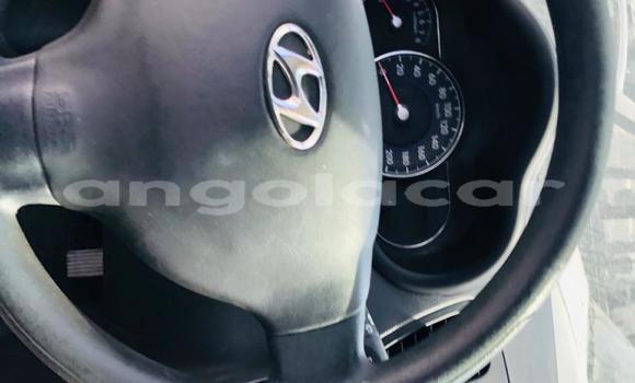 Comprar Usado Hyundai i10 Prata Carro em Import - Dubai em Bengo Province Comprar Usado Hyundai i10 Prata Carro em Import - Dubai em Bengo Province