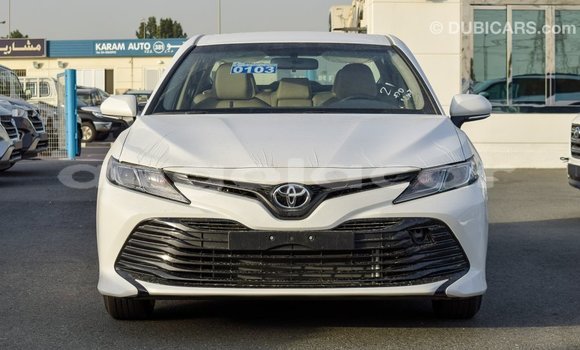Comprar Importar Toyota Camry Branco Carro em Import - Dubai em Bengo Province Comprar Importar Toyota Camry Branco Carro em Import - Dubai em Bengo Province