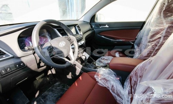 Comprar Importar Hyundai Tucson Branco Carro em Import - Dubai em Bengo Province Comprar Importar Hyundai Tucson Branco Carro em Import - Dubai em Bengo Province