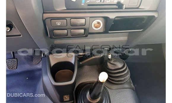 Acheter Import Voiture Toyota Land Cruiser Blanc à Import - Dubai, Province de Bengo Acheter Import Voiture Toyota Land Cruiser Blanc à Import - Dubai, Province de Bengo