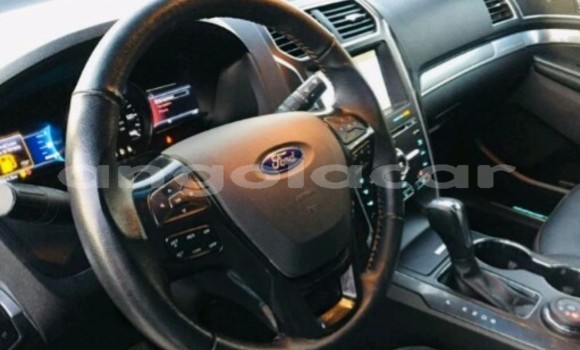 Acheter Occasion Voiture Ford Explorer Blanc à Luanda, Province de Luanda Acheter Occasion Voiture Ford Explorer Blanc à Luanda, Province de Luanda