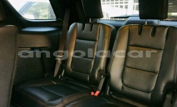 Acheter Occasion Voiture Ford Explorer Blanc à Luanda, Province de Luanda Acheter Occasion Voiture Ford Explorer Blanc à Luanda, Province de Luanda