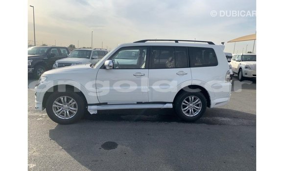 Comprar Importar Mitsubishi Pajero Branco Carro em Import - Dubai em Bengo Province Comprar Importar Mitsubishi Pajero Branco Carro em Import - Dubai em Bengo Province