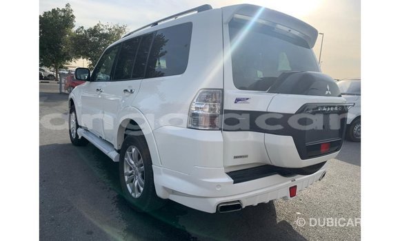Comprar Importar Mitsubishi Pajero Branco Carro em Import - Dubai em Bengo Province Comprar Importar Mitsubishi Pajero Branco Carro em Import - Dubai em Bengo Province