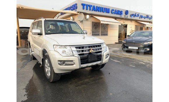 Comprar Importar Mitsubishi Pajero Preto Carro em Import - Dubai em Bengo Province Comprar Importar Mitsubishi Pajero Preto Carro em Import - Dubai em Bengo Province