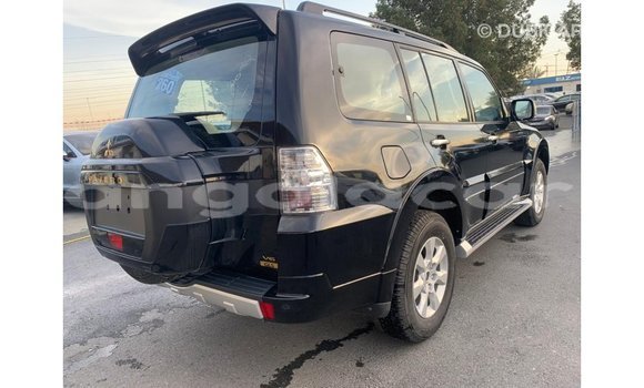 Comprar Importar Mitsubishi Pajero Preto Carro em Import - Dubai em Bengo Province Comprar Importar Mitsubishi Pajero Preto Carro em Import - Dubai em Bengo Province