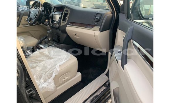 Comprar Importar Mitsubishi Pajero Preto Carro em Import - Dubai em Bengo Province Comprar Importar Mitsubishi Pajero Preto Carro em Import - Dubai em Bengo Province