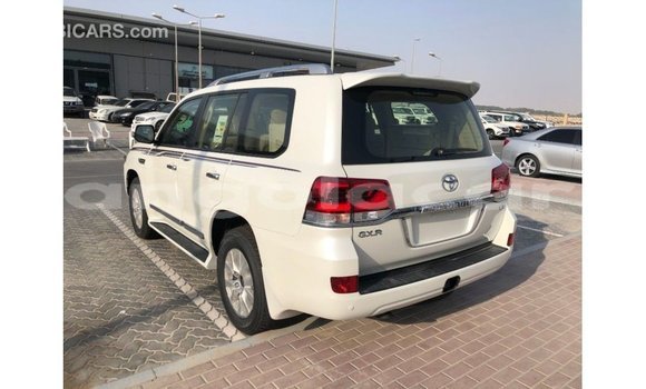 Comprar Importar Toyota Land Cruiser Branco Carro em Import - Dubai em Bengo Province Comprar Importar Toyota Land Cruiser Branco Carro em Import - Dubai em Bengo Province