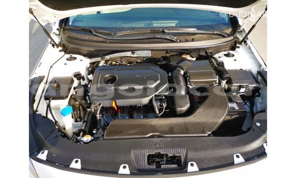 Acheter Import Voiture Hyundai Sonata Blanc à Import - Dubai, Province de Bengo Acheter Import Voiture Hyundai Sonata Blanc à Import - Dubai, Province de Bengo