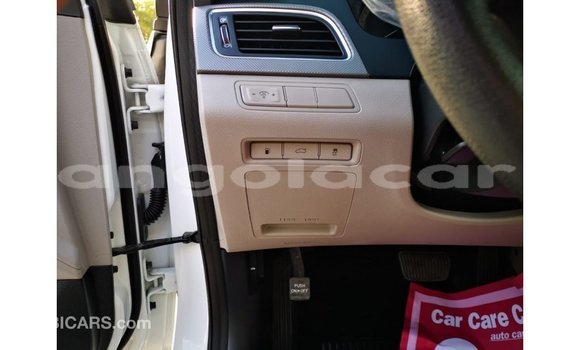 Acheter Import Voiture Hyundai Sonata Blanc à Import - Dubai, Province de Bengo Acheter Import Voiture Hyundai Sonata Blanc à Import - Dubai, Province de Bengo