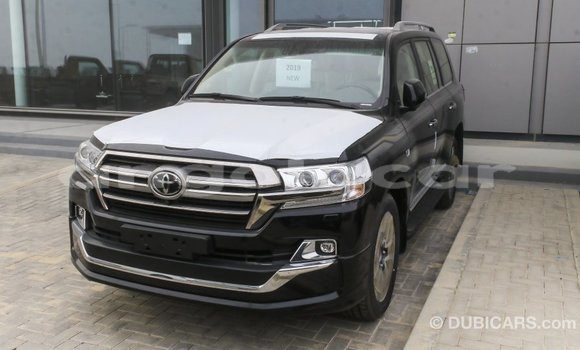 Acheter Import Voiture Toyota Land Cruiser Noir à Import - Dubai, Province de Bengo Acheter Import Voiture Toyota Land Cruiser Noir à Import - Dubai, Province de Bengo
