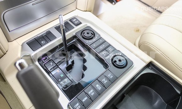 Acheter Import Voiture Toyota Land Cruiser Noir à Import - Dubai, Province de Bengo Acheter Import Voiture Toyota Land Cruiser Noir à Import - Dubai, Province de Bengo